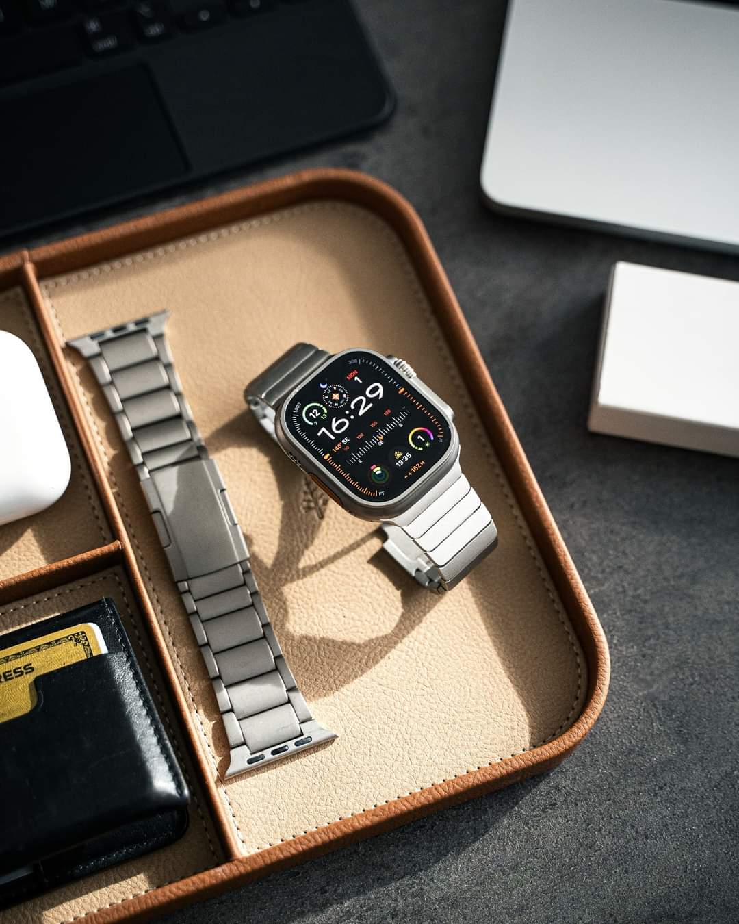 Esence© ULTRA 2 SMART WATCH (EXTRA STRAP)